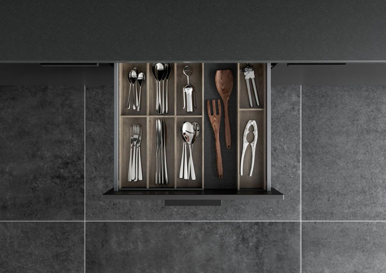 Blum AMBIA-LINE Cutlery Insert Kit - Nebraska Oak ALC.45.110P.NO - Image 3