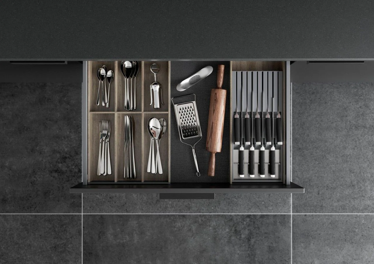 Blum AMBIA-LINE Cutlery Insert Kit - Nebraska Oak ALC.45.110P.NO - Image 4