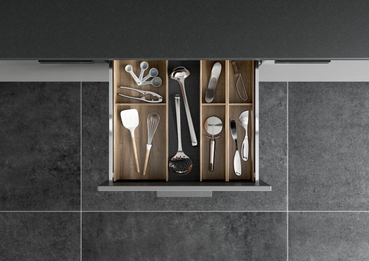 Blum AMBIA-LINE Utensil Insert Kit - Tennessee Walnut ALU.45.110P.TW - Image 3