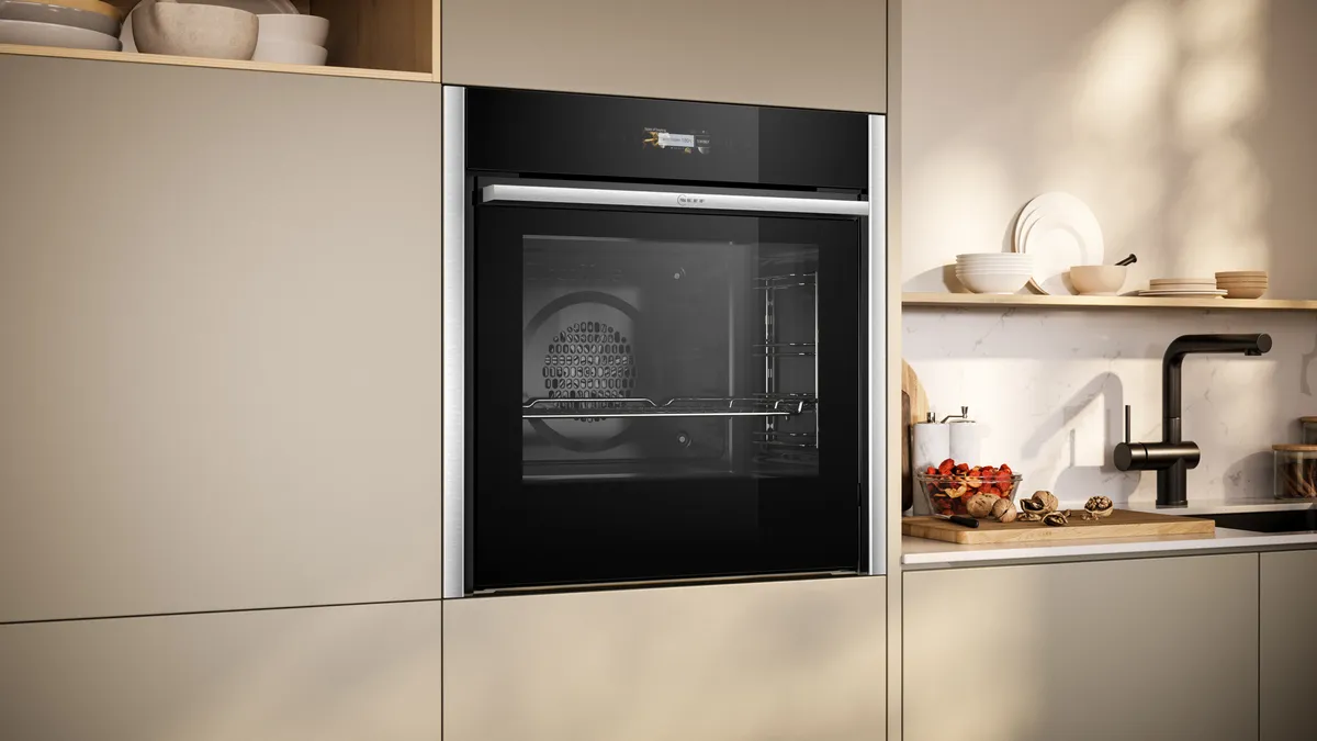 NEFF B54CR71N0B N70 Built-in oven 60 x 60 cm Stainless steel - Image 2