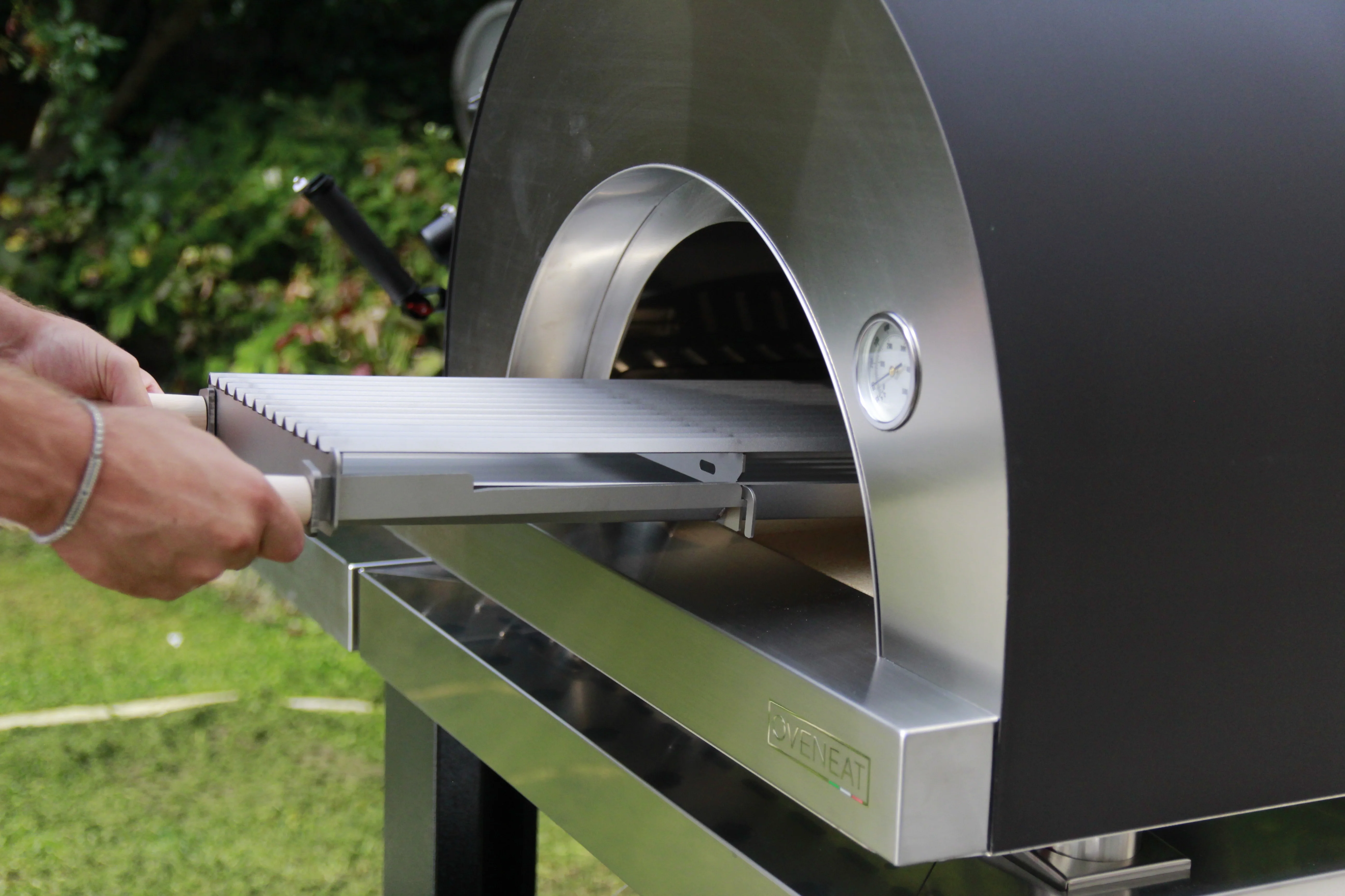 Oveneat FRRY1K028 Cooking Grill for Single Pizza Oven - Stainless Steel - Image 4