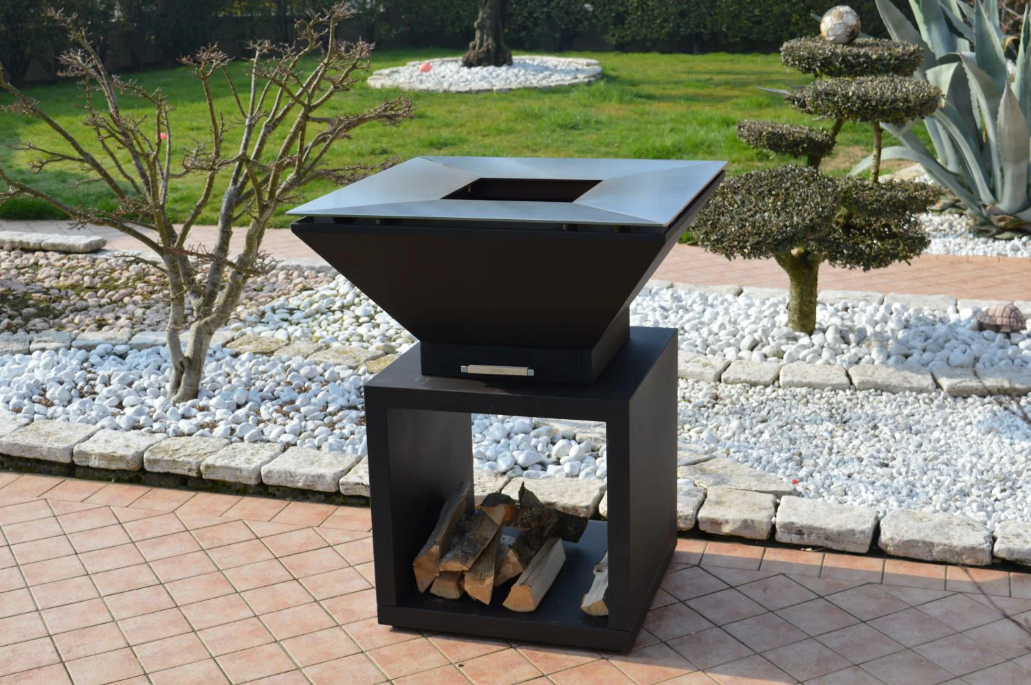 Oveneat OFP-WV-00000R BBQ Tower with wood storage includes cover,cooking grill & grilled plate - Image 6